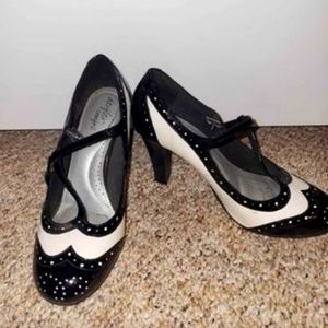 Wingtip Oxford heels